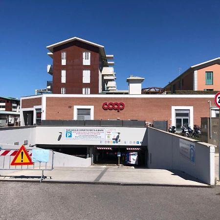 Kasia Porta Sul Mare Di Livorno Free Parking 외부 사진
