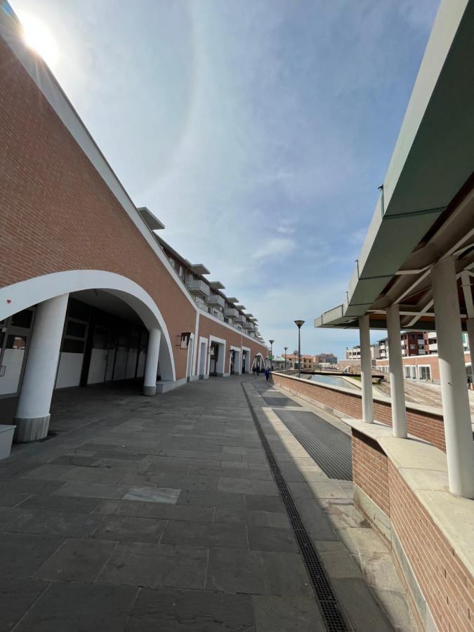 Kasia Porta Sul Mare Di Livorno Free Parking 외부 사진