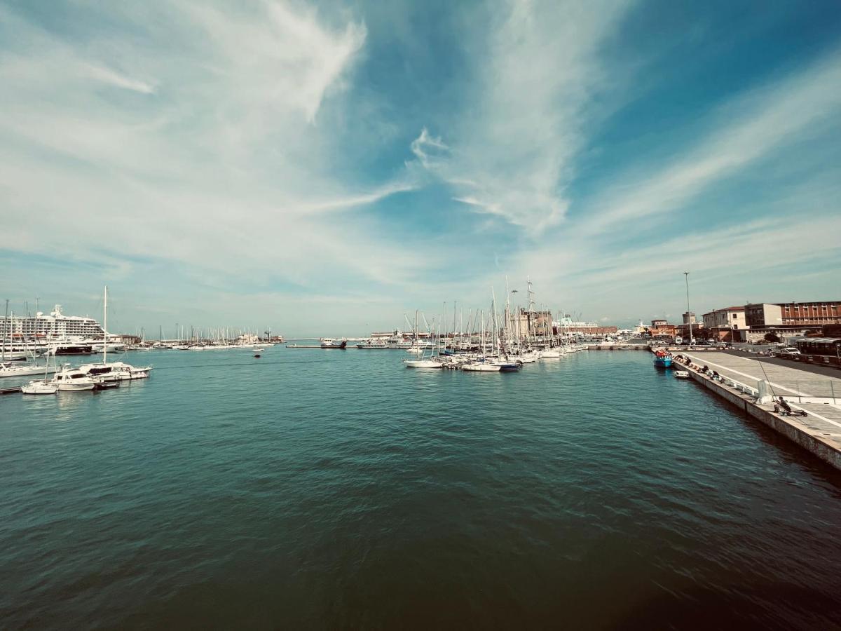 Kasia Porta Sul Mare Di Livorno Free Parking 외부 사진