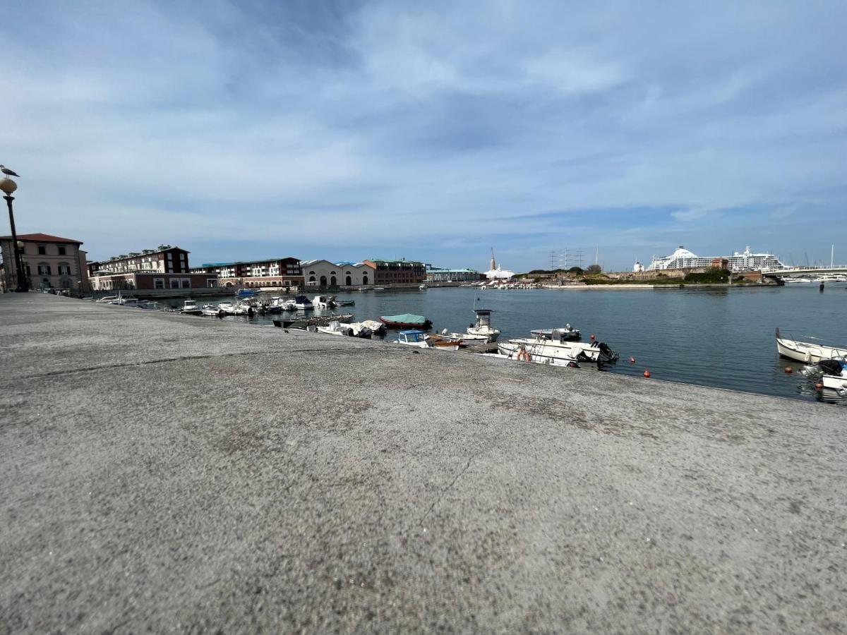 Kasia Porta Sul Mare Di Livorno Free Parking 외부 사진
