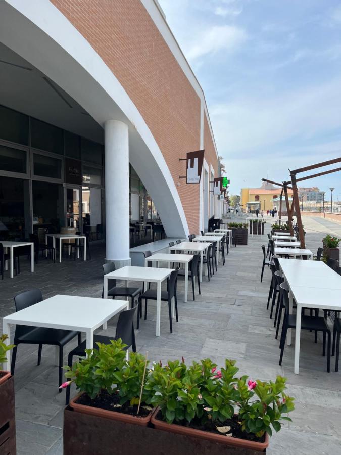 Kasia Porta Sul Mare Di Livorno Free Parking 외부 사진