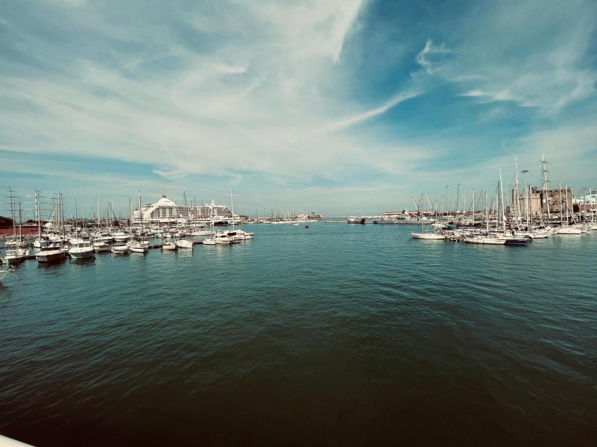 Kasia Porta Sul Mare Di Livorno Free Parking 외부 사진