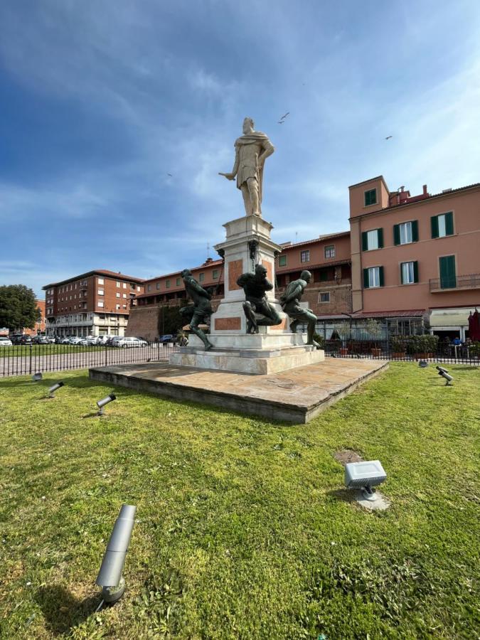 Kasia Porta Sul Mare Di Livorno Free Parking 외부 사진